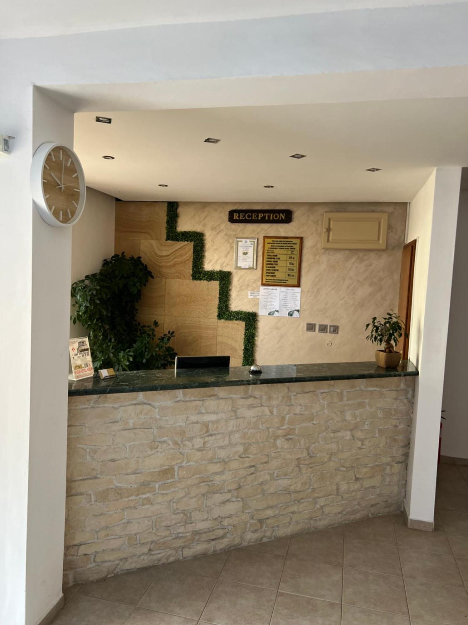 Family Hotel Milev Sveti Vlas Buitenkant foto