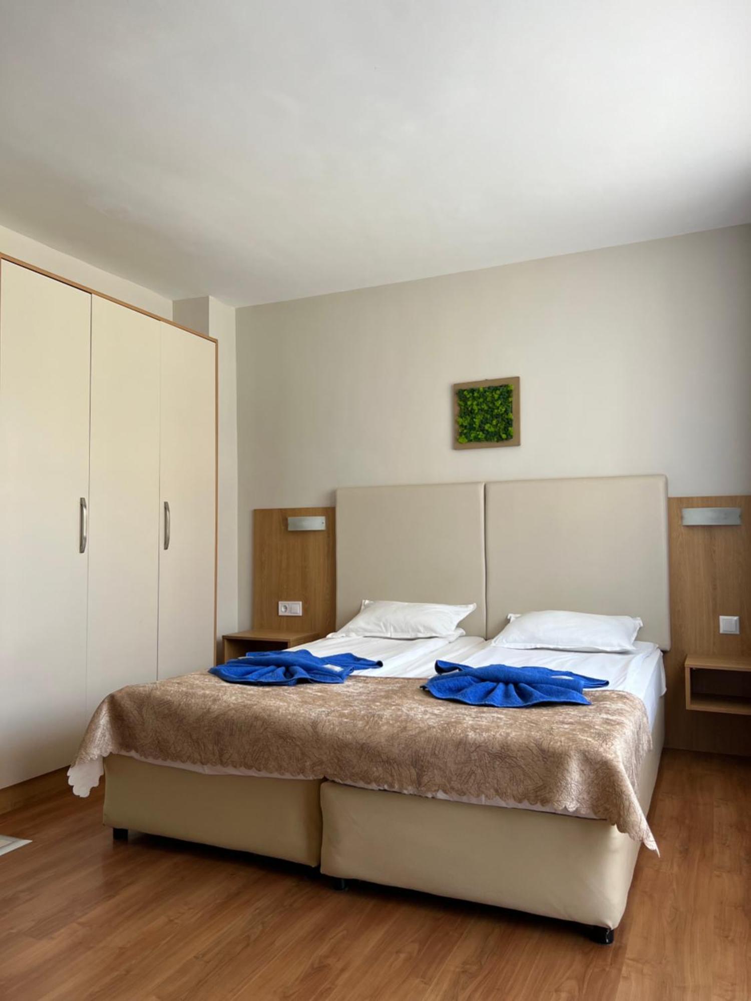 Family Hotel Milev Sveti Vlas Buitenkant foto