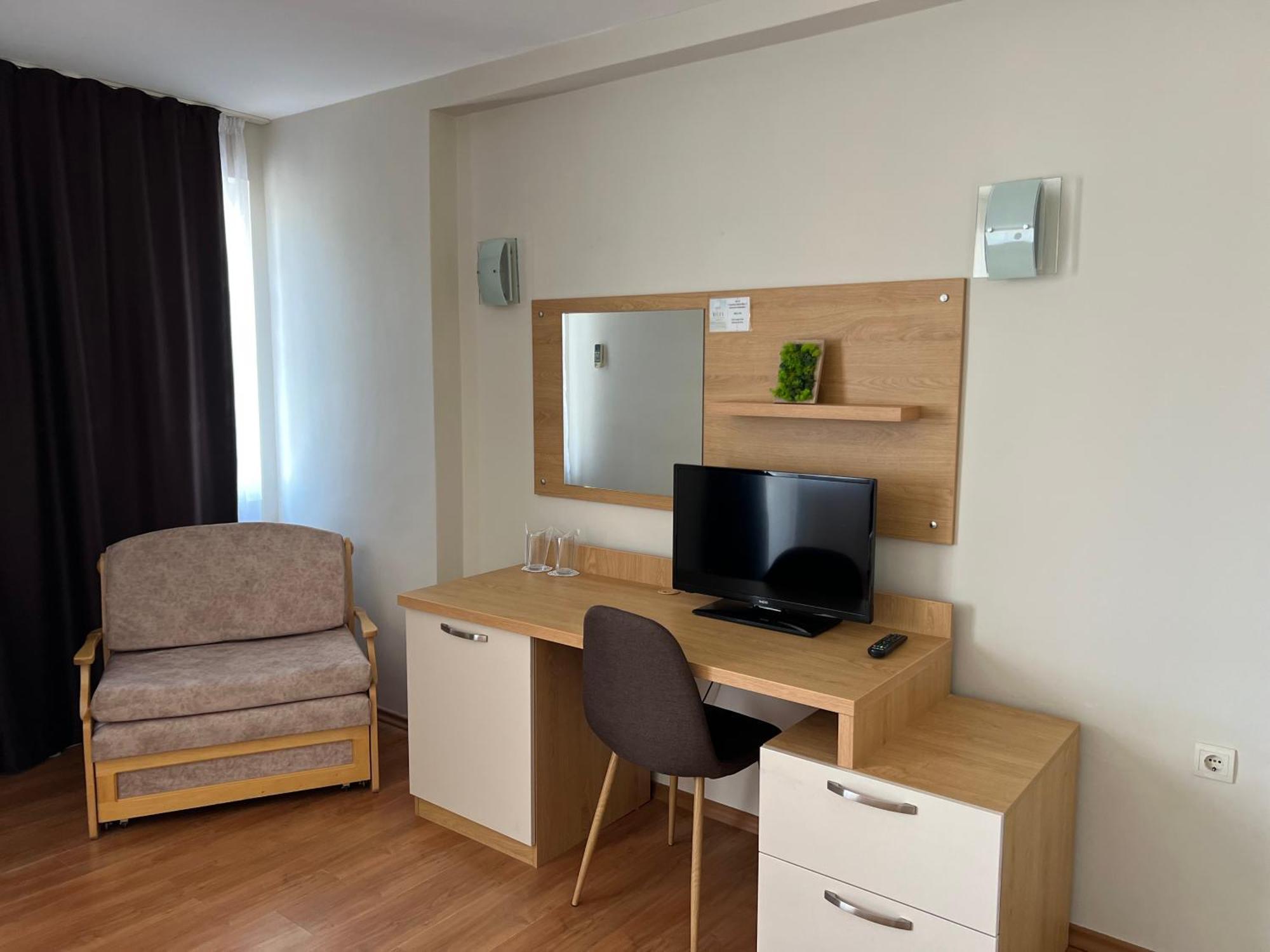 Family Hotel Milev Sveti Vlas Buitenkant foto